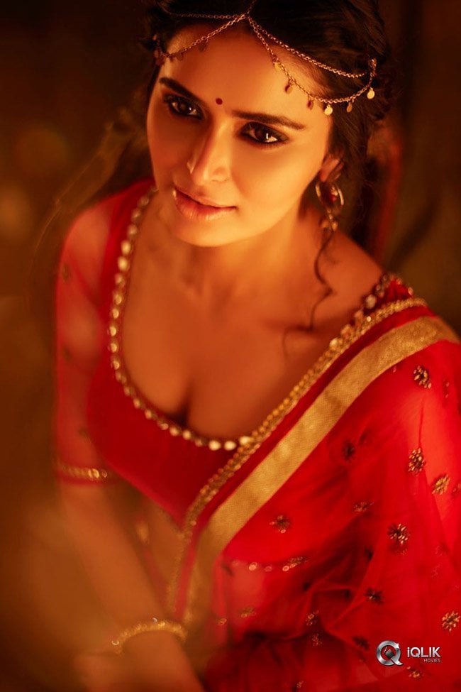 Meenakshi-Dixit